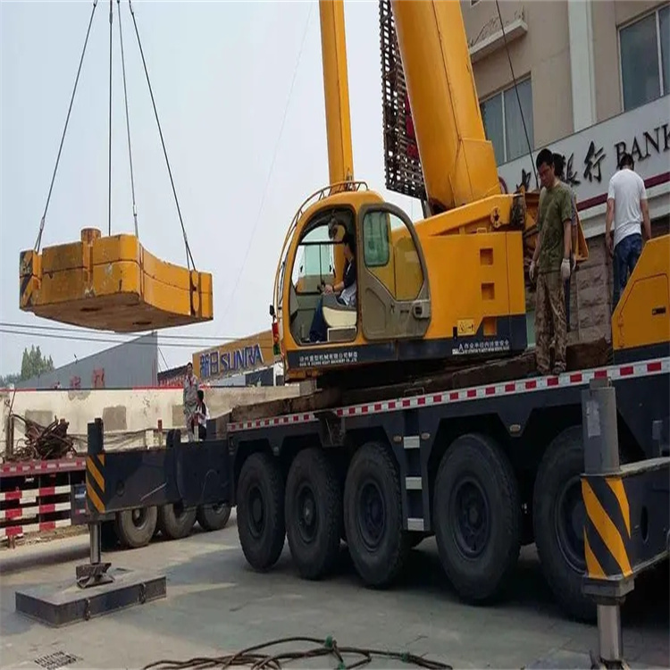 潮南当地吊车出租|机器吊装|75吨|工厂搬迁服务